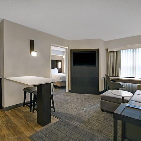 Residence Inn Louisville Airport Екстер'єр фото