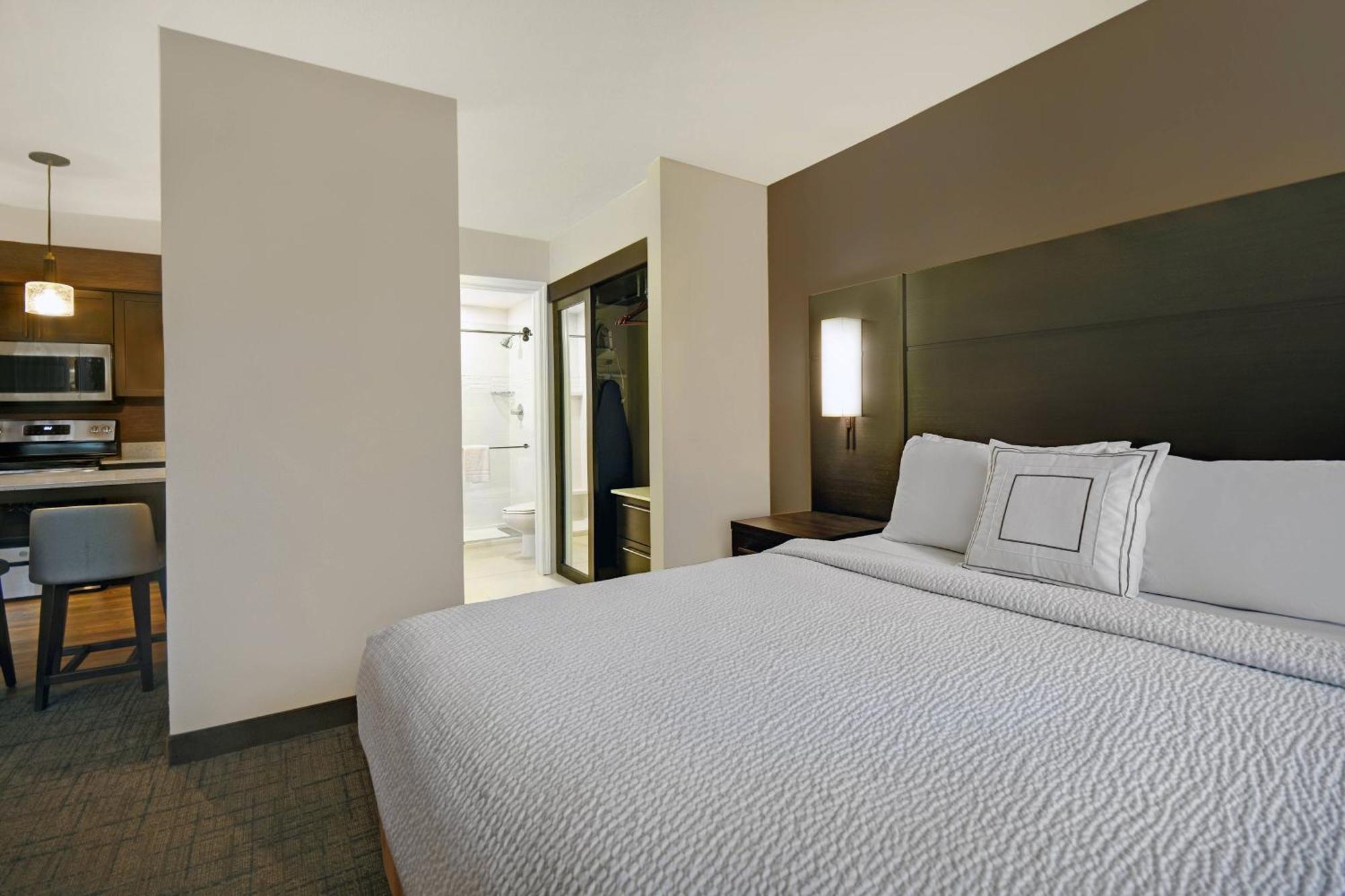 Residence Inn Louisville Airport Екстер'єр фото