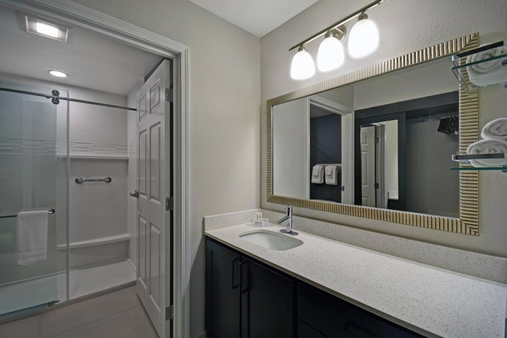 Residence Inn Louisville Airport Екстер'єр фото