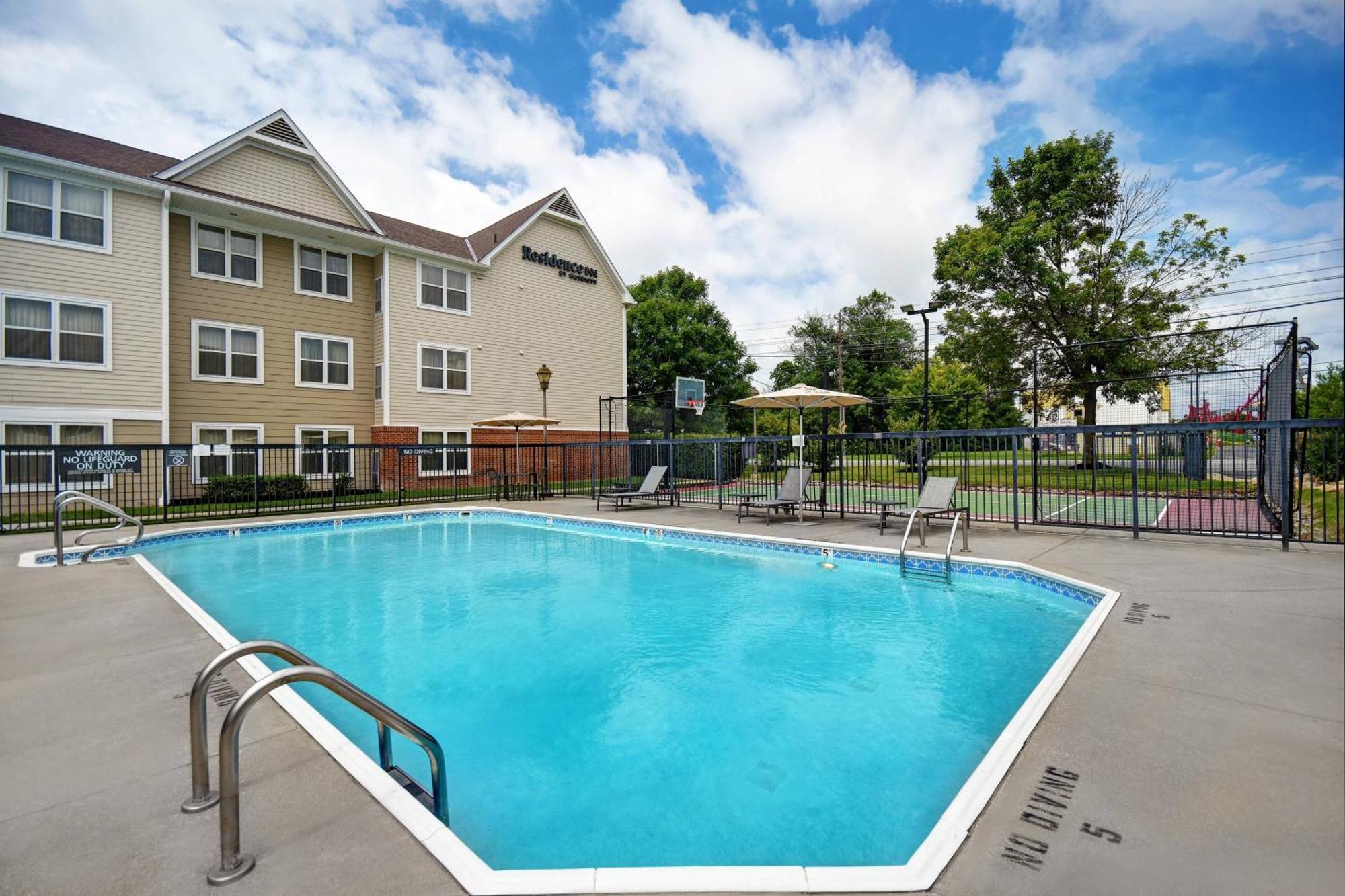 Residence Inn Louisville Airport Екстер'єр фото