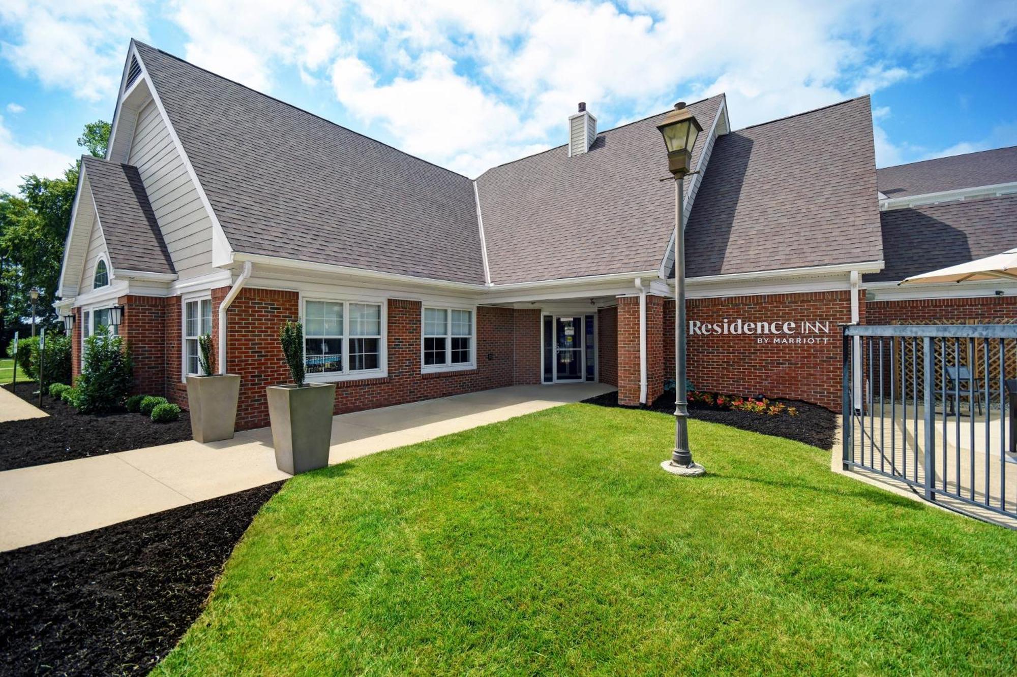 Residence Inn Louisville Airport Екстер'єр фото