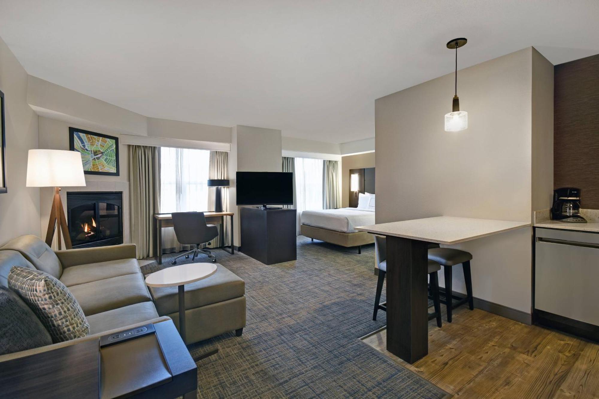 Residence Inn Louisville Airport Екстер'єр фото