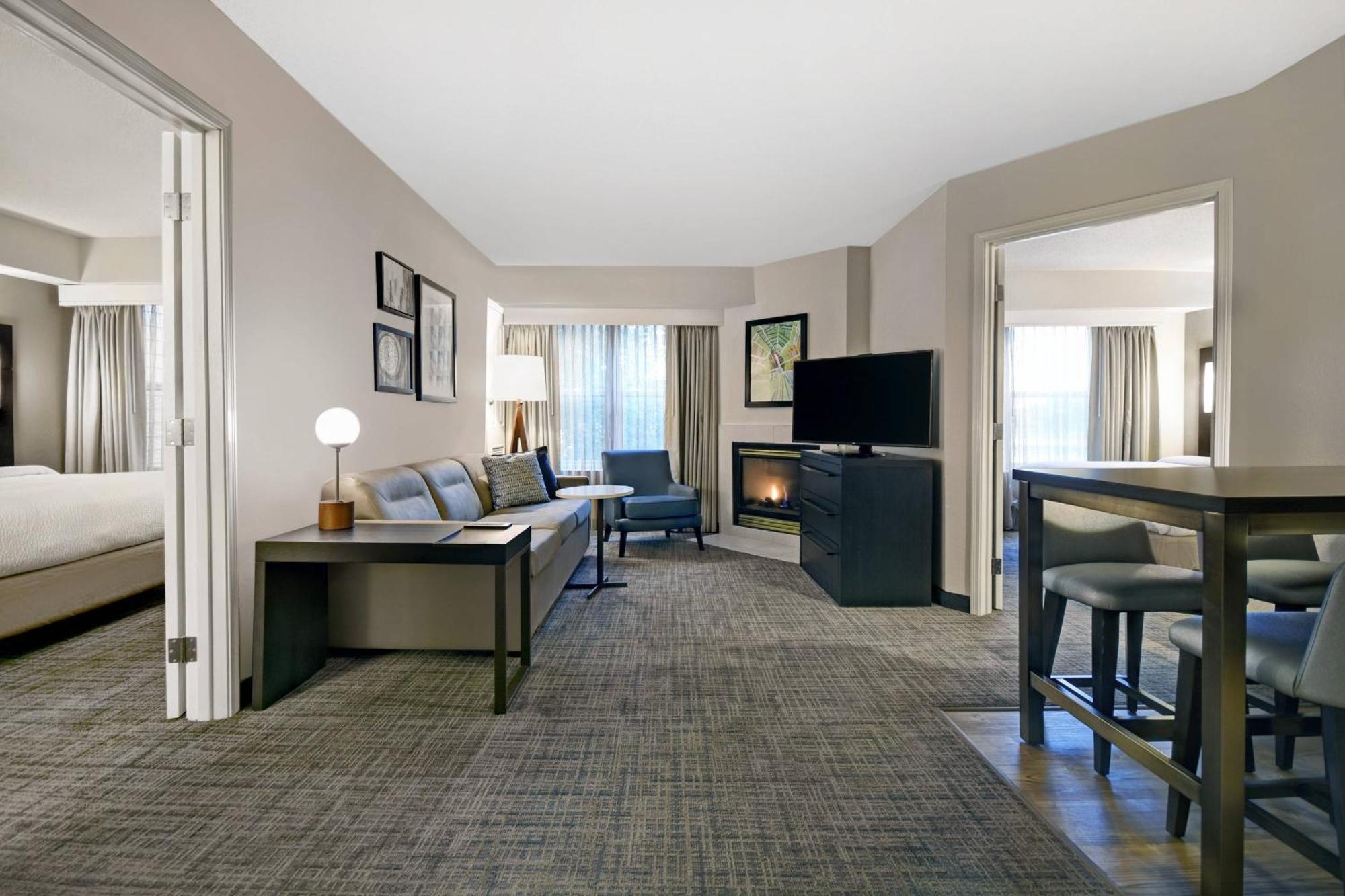 Residence Inn Louisville Airport Екстер'єр фото