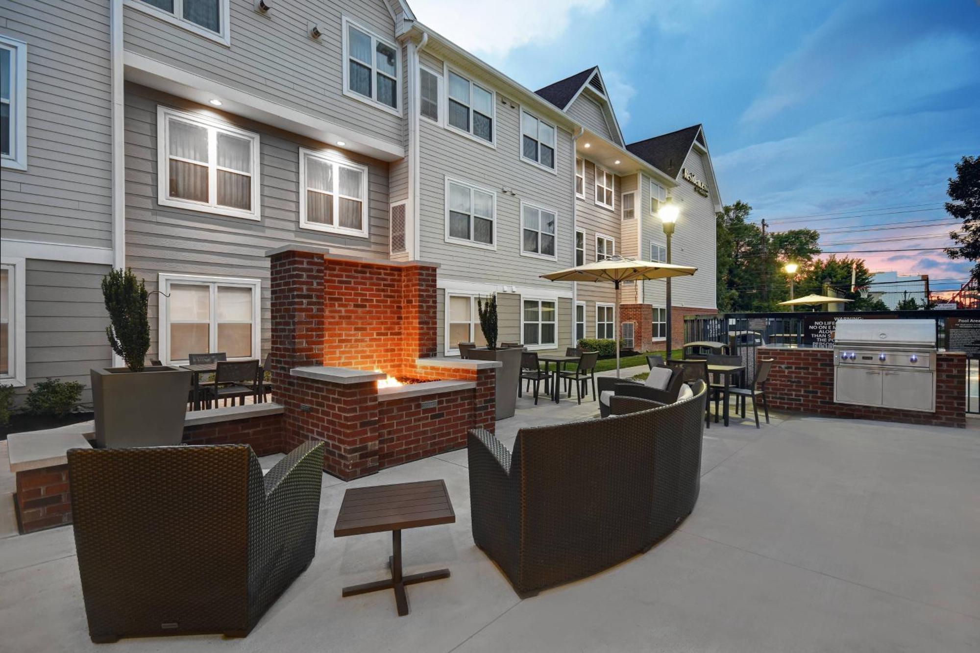 Residence Inn Louisville Airport Екстер'єр фото