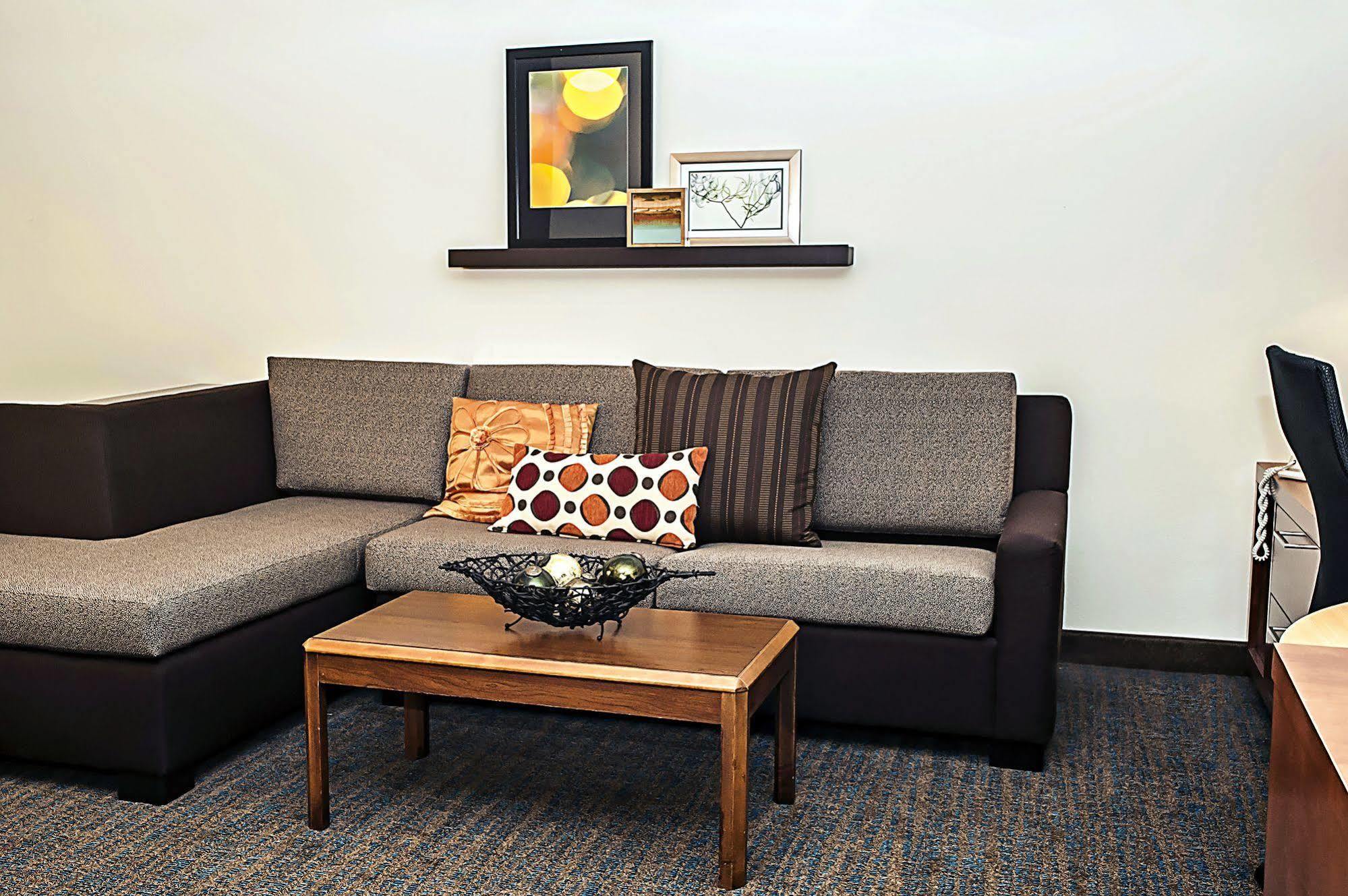 Residence Inn Louisville Airport Екстер'єр фото