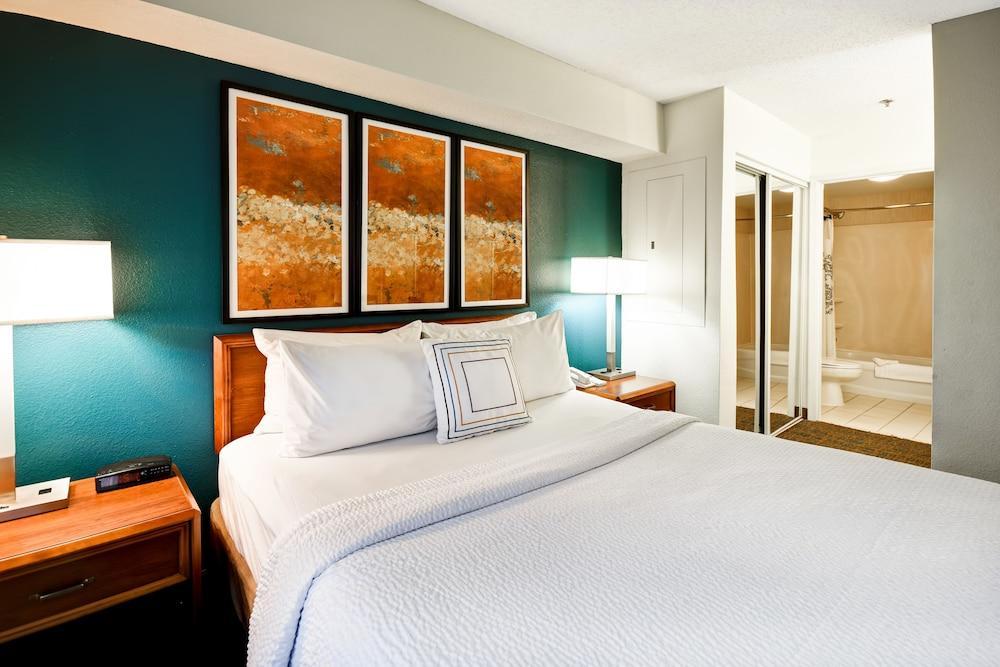 Residence Inn Louisville Airport Екстер'єр фото
