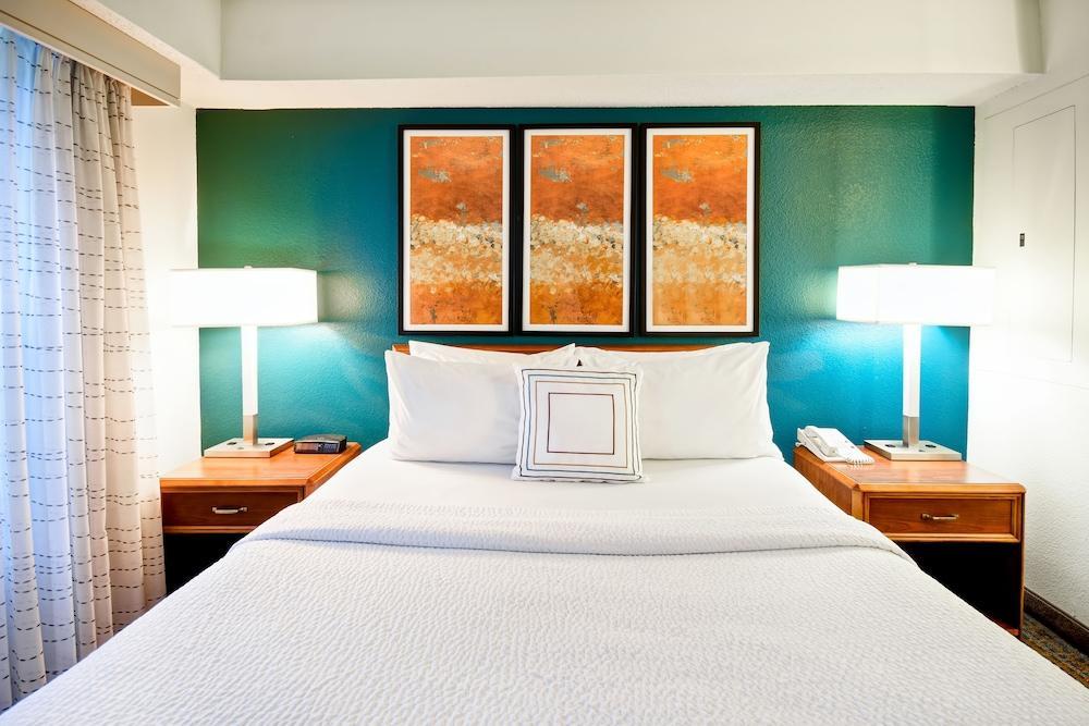 Residence Inn Louisville Airport Екстер'єр фото