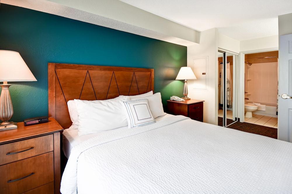 Residence Inn Louisville Airport Екстер'єр фото