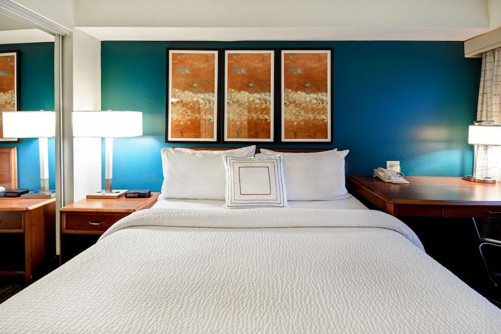 Residence Inn Louisville Airport Екстер'єр фото