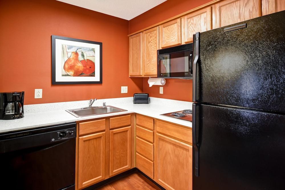 Residence Inn Louisville Airport Екстер'єр фото